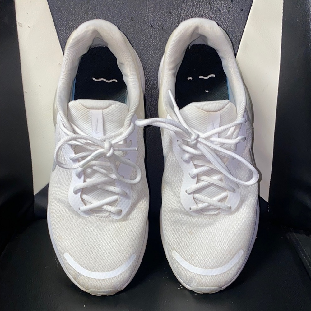 Nike Men’s White Sneakers